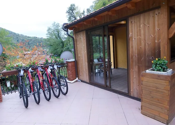 Loggia Piani Nuovi 招待所 3*